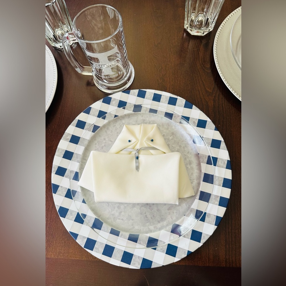 Dinner Napkins Ivory - Polyester dozen in each package. Formal or party events.